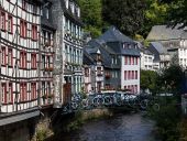 Monschau - 500 Teile (Puzzle) Monschau - 500 Teile (Puzzle)