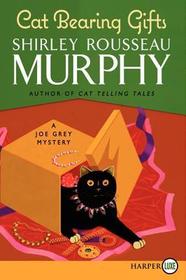 Cat Bearing Gifts: A Joe Grey Mystery
